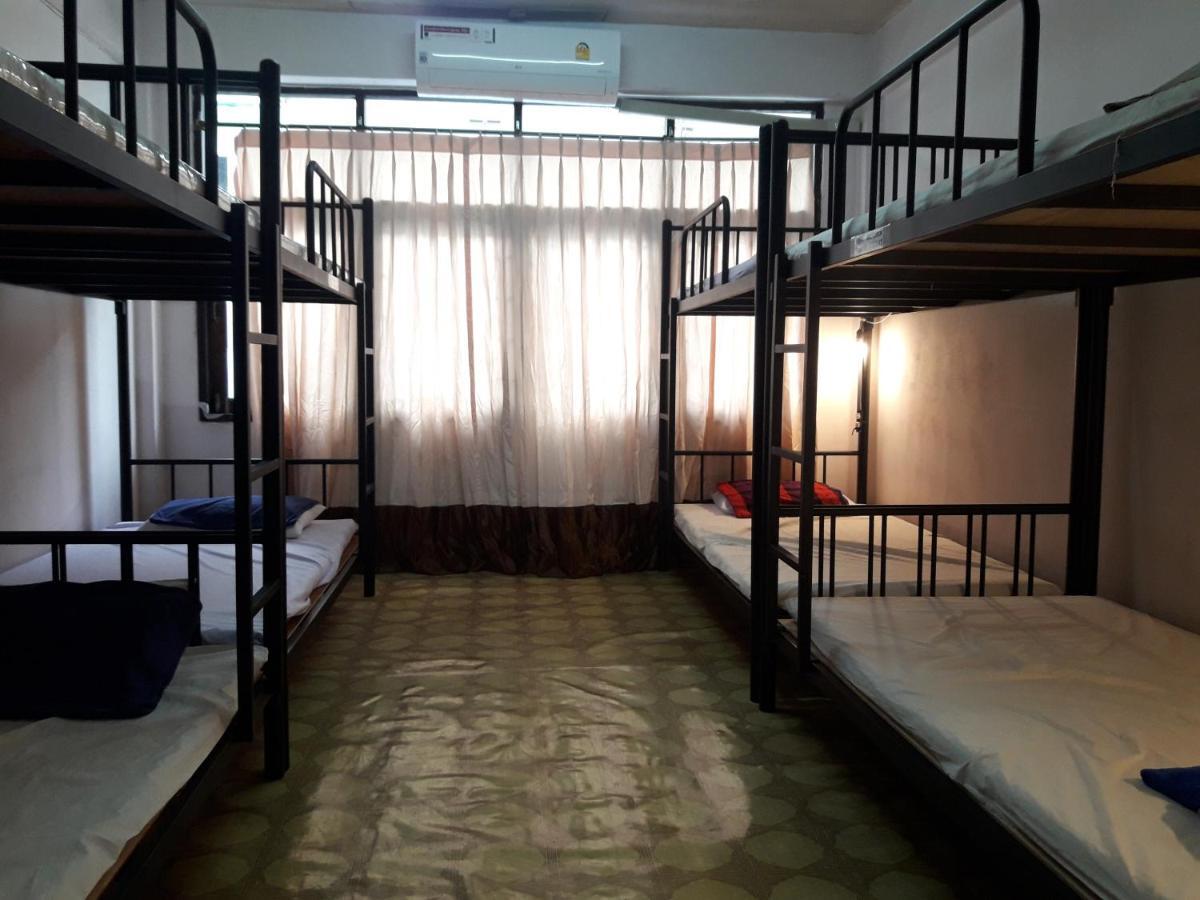Backpack Planet Hostel Bangkok Exterior photo